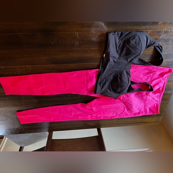 Fabletics Other - Fabletics Motion 365 sports bra & Legging - size Large